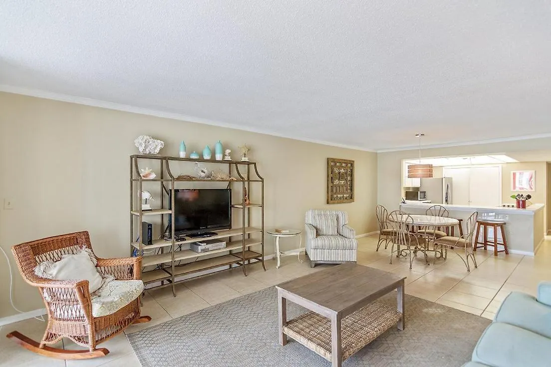 Holiday home 2042 Shoreline Towers - Gulf-View Condo With Free Beach Setup Destin