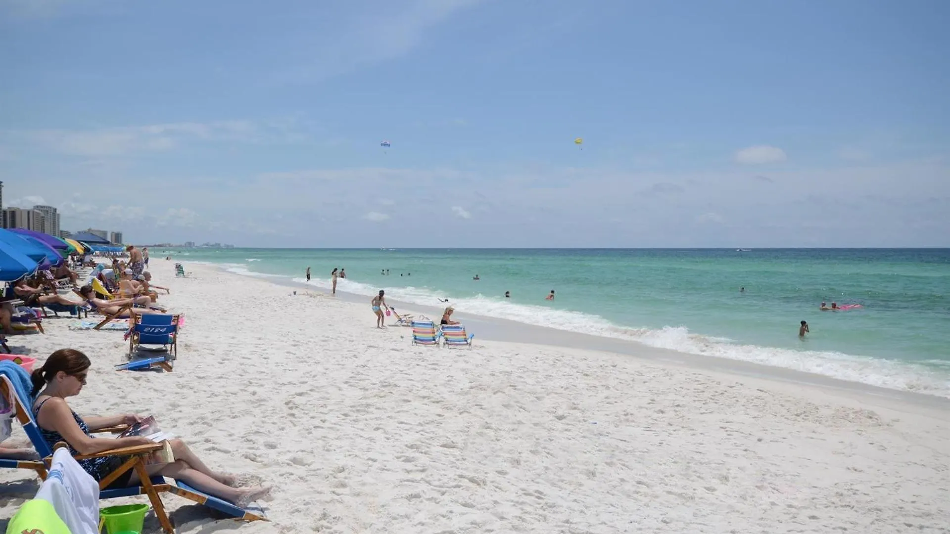 Holiday home 2042 Shoreline Towers - Gulf-View Condo With Free Beach Setup Destin